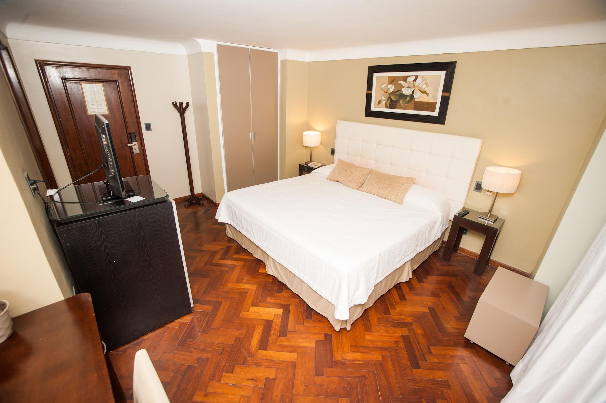 Hotel Посадас Екстериор снимка