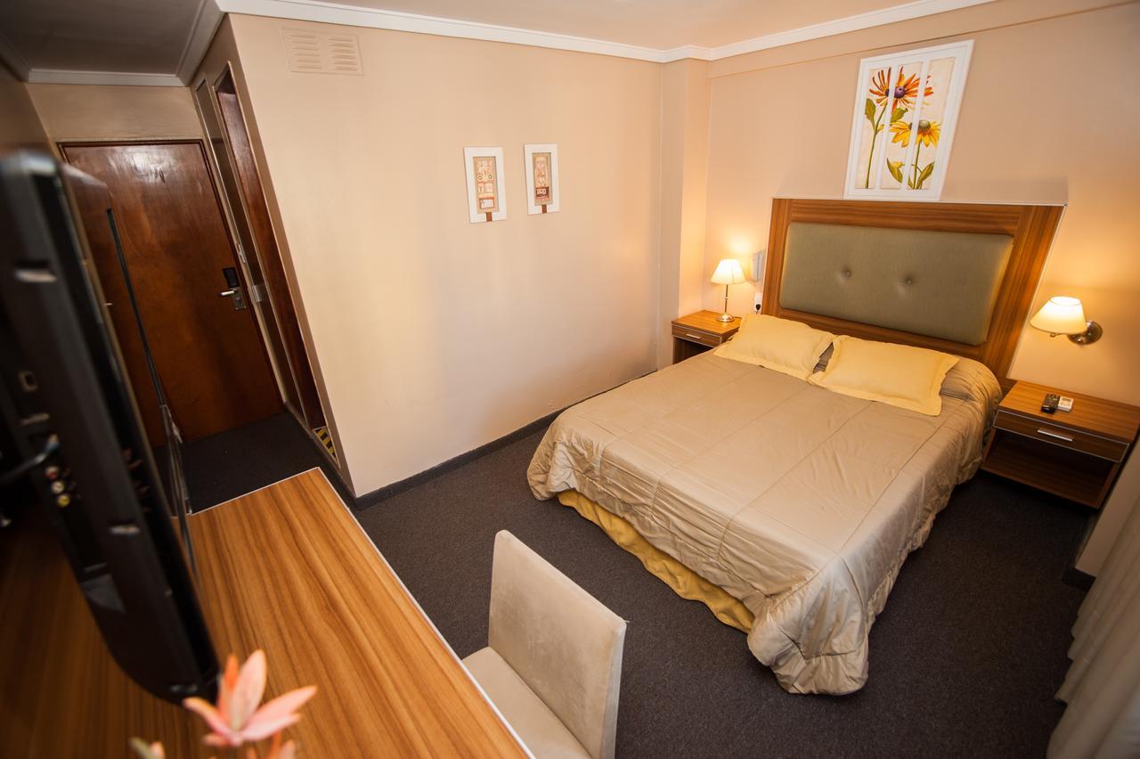 Hotel Посадас Екстериор снимка